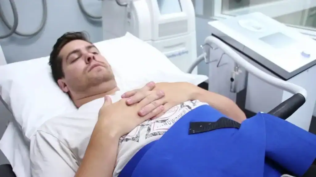 Transforming Bodies: Celebrity Success Stories and the Truth Behind Body Contouring 2 Image of male having body contouring Northamptonshire treatment